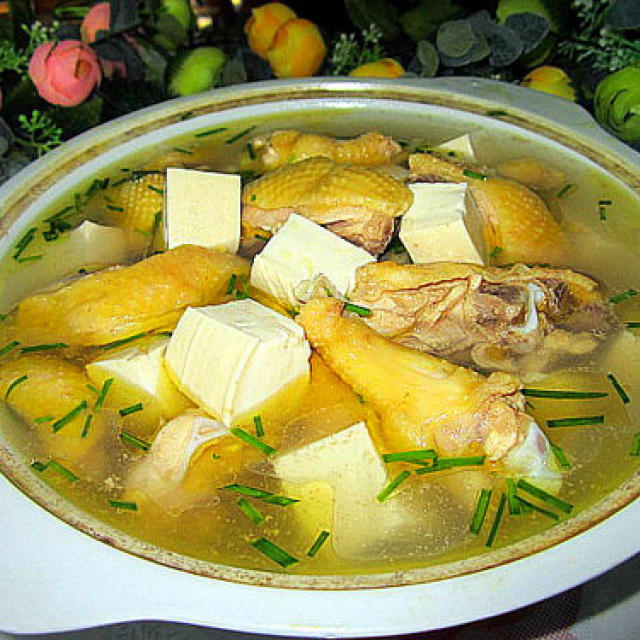 鸡汤炖豆腐的家常做法 分享营养鸡汤的炖制方法