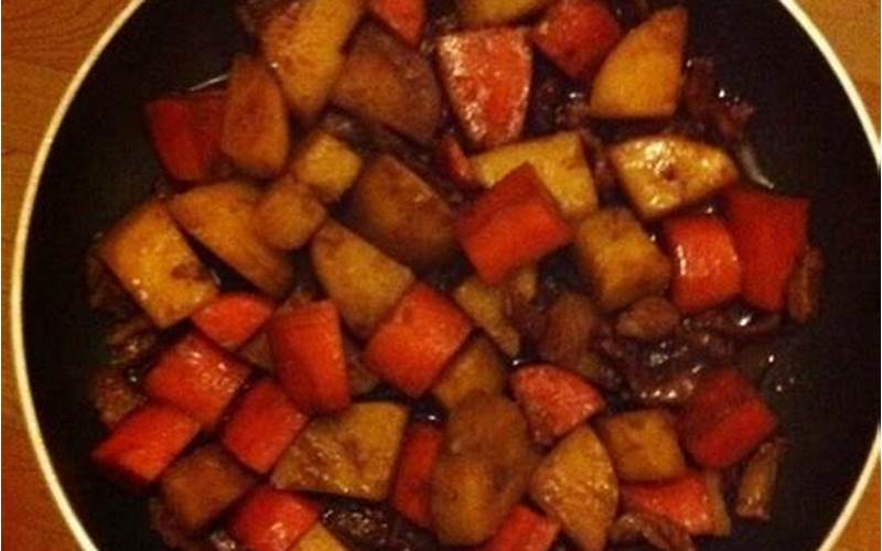 胡萝卜土豆炖肉的做法