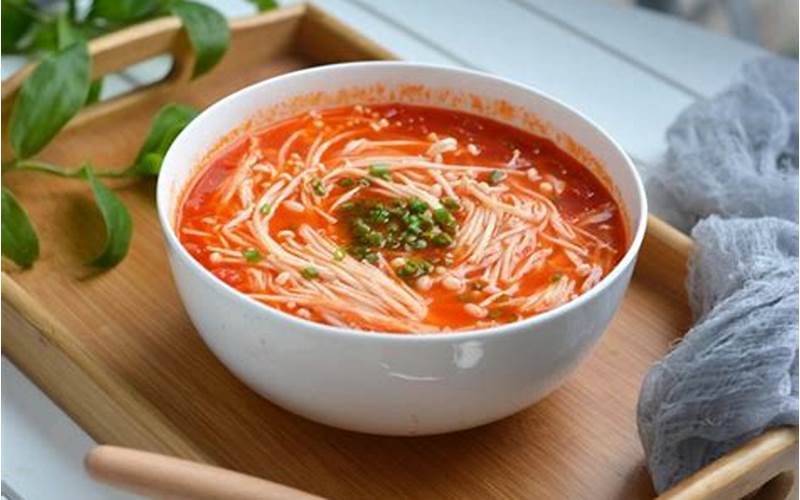 肥牛金针菇西红柿汤的简单做法