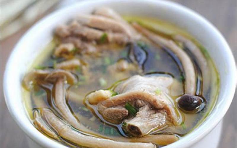 茶树菇鸡汤放什么材料煲汤好喝
